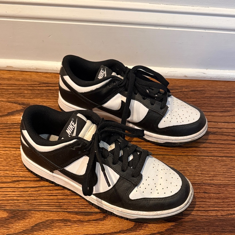 Nike Men's Dunks, Black and White Low-Top Sneakers